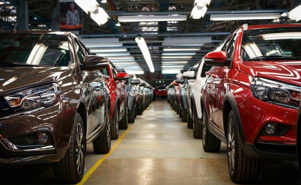 Всего 95 тысяч машин: продажи новых легковых автомобилей в России в январе упали на 4,2 %