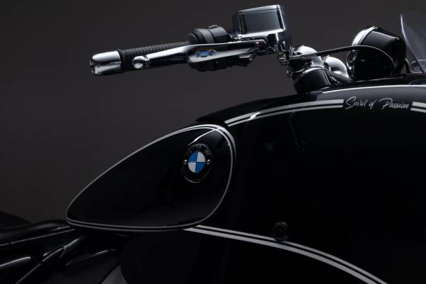 Изготовленный вручную футуристический байк BMW Spirit of Passion удивляет огромной решеткой радиатора (фото)