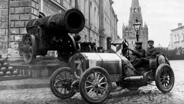 120 лет назад началась история автомобилей Mercedes: как выглядели первые представители культовой марки (фото)