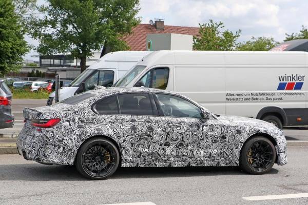 Легче и быстрее: первый взгляд на новый, ориентированный на трек BMW M3 CS (шпионские снимки)