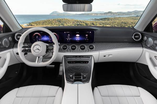 Тайна раскрыта: компания Mercedes-Benz наконец-то представила обновленный вариант модели E-Class в кузовах купе и кабриолет
