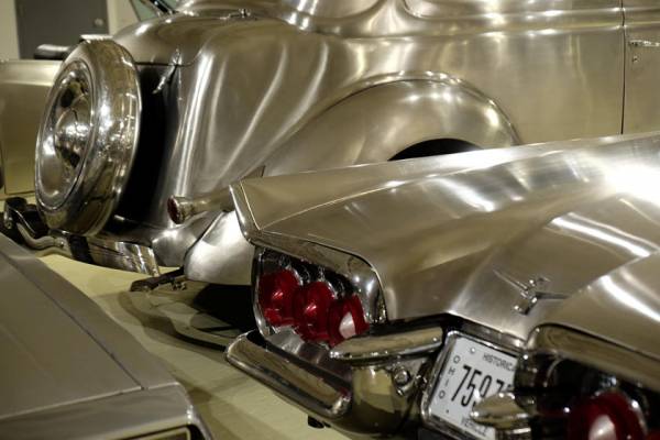 Уникальные "вечные" автомобили Ford будут выставлены на аукцион: они сделаны из нержавеющей стали и выпущены 60 лет назад
