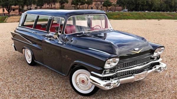 Как бы выглядел Cadillac Escalade, если бы эту машину выпустили с конвейера в 1959 году