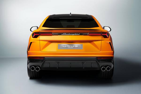 Уникальная двухцветная комбинация: итальянцы удивили новой дизайнерской версией Lamborghini Urus