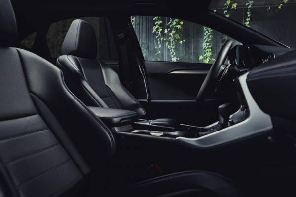 Задняя дверь с датчиком удара и другие улучшения: специальный выпуск 2021 Lexus NX 300h F Sport Black Line составит всего 1000 экземпляров