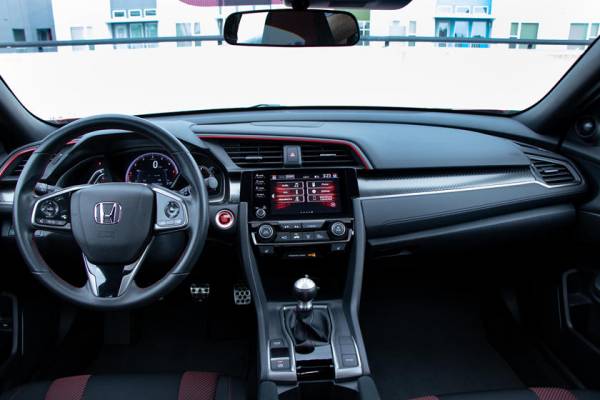 Honda Civic держит марку: вся линейка авто будет оснащаться только механической коробкой передач
