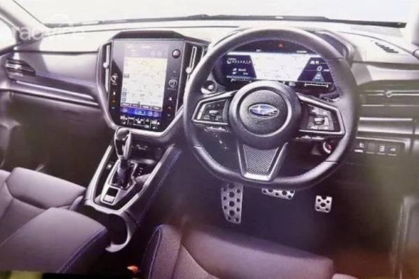 Полностью цифровая комбинация приборов: в Интернет просочились снимки салона новых моделей Subaru