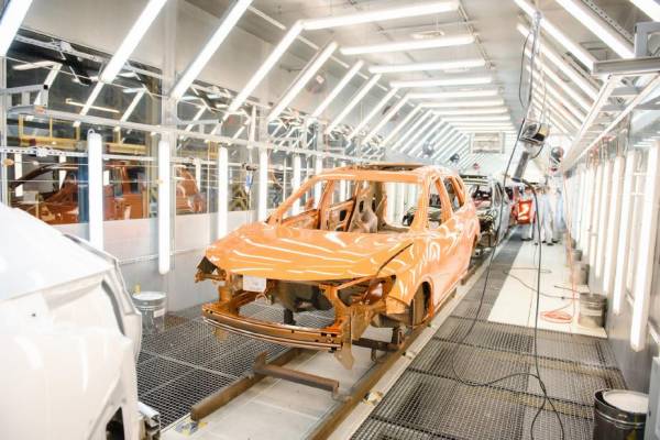 Кузов будет долговечным: на предприятии в Санкт-Петербурге начнут производить покрытие для авто по новой технологии Nissan