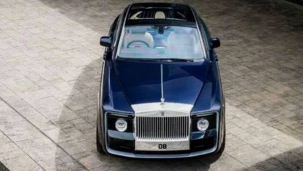 На тестах замечен загадочный прототип универсала Rolls-Royce: шпионские фотографии попали в Сеть