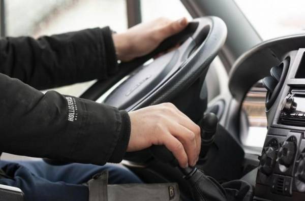 От маркировки шин до электронных извещений: с 1 ноября будут действовать новые правила для автомобилистов