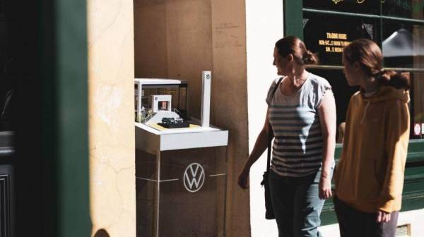 Австралия: концерн «Фольксваген» открывает самый маленький в мире автосалон высотой всего 28 см