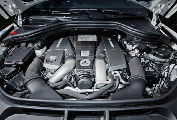 Компания Mercedes-Benz отказалась от механической коробки передач и сократила ассортимент двигателей внутреннего сгорания. Какие еще изменения ждут автолюбителей