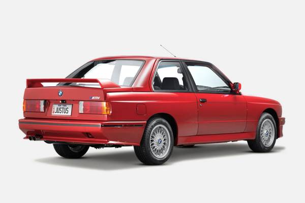 Соединили прошлое и настоящее: BMW представил два эксклюзивных шоу-кара M-серии