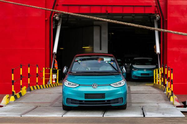 "Мы воплощаем футуристические идеи в реальность": Volkswagen сделает из греческого острова рай для электромобилей