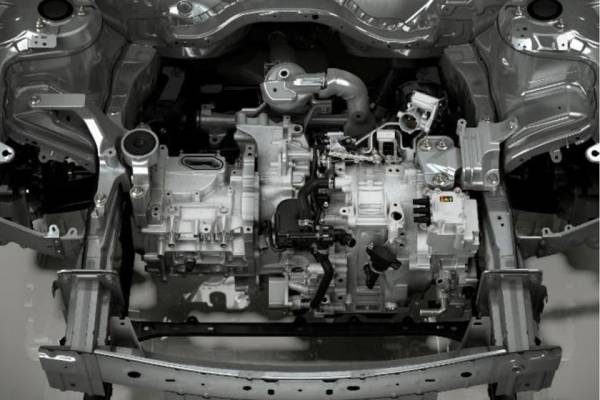 Заднеприводный автомобиль не за горами: Mazda анонсировала три новых двигателя