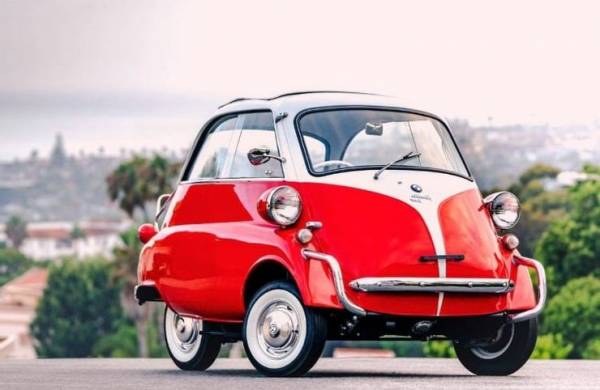 Людям нравятся маленькие машины, но в мире существуют и совсем миниатюрные экземпляры – Trident, Renault Twizy и другие