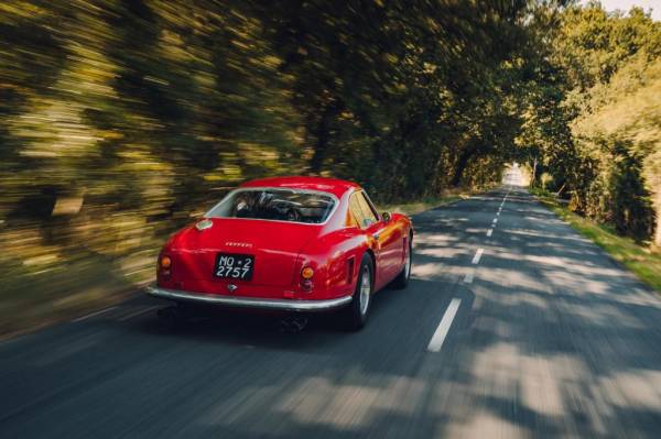 Впечатляющий ретро-спорткар: Project Moderna станет классическим Ferrari в современной интерпретации