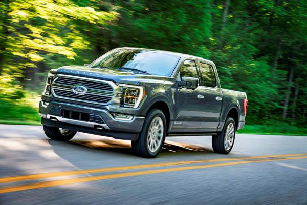 Кроссовер можно будет постоянно улучшать дома: Ford открыл название своей умной архитектуры электромобиля