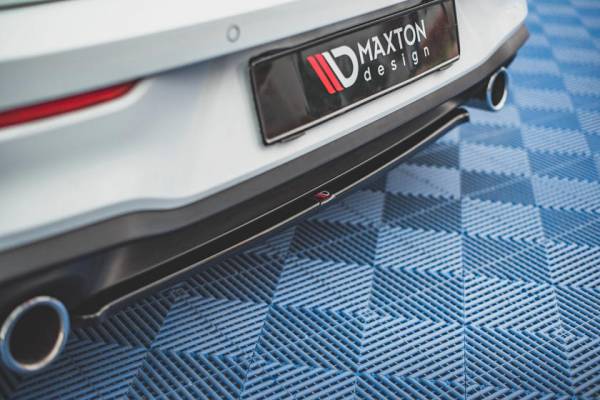 Разделительная полоса на капоте: Maxton Design создал пакет тюнинга для VW Golf GTI Mk8