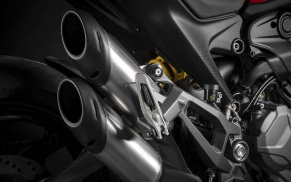 Обновленный Ducati Monster: каким мотоцикл увидят поклонники бренда в 2021 году