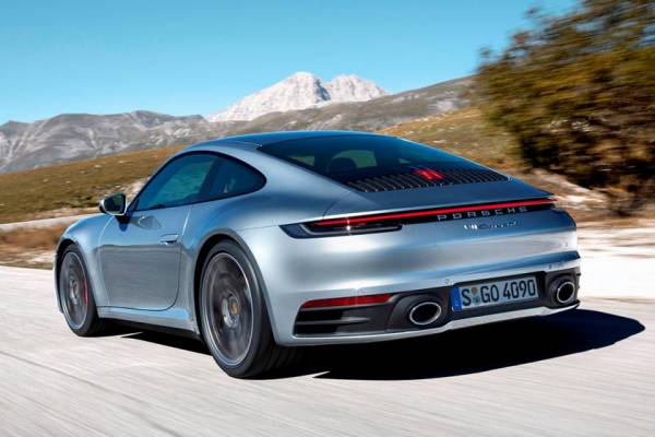 Не выходя из дома: уже в 9 странах заказать тест-драйв и модель Porsche теперь можно онлайн