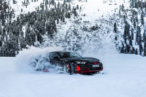 Волшебный момент для электрического седана: серийная модель Audi e-tron GT дебютирует 9 февраля