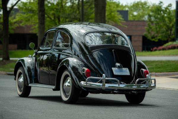 Один из самых успешных автомобилей в истории компании: Volkswagen отмечает 75-летие производства Beetle