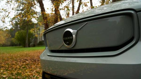 Вслед за XC40 Recharge новая модель электромобиля Volvo будет запущена в производство в 2021 году, по мере восстановления продаж