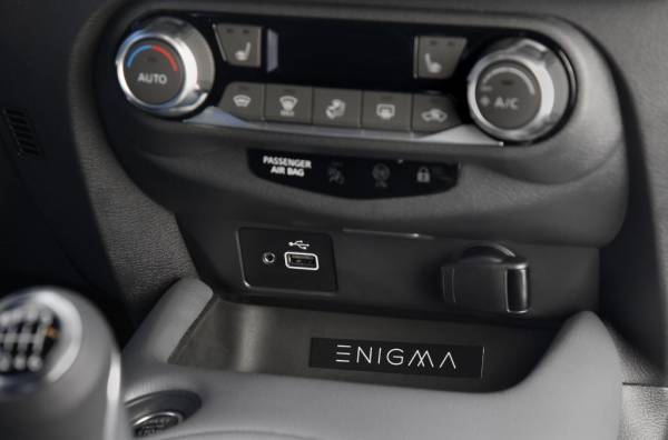 Компактный кроссовер Nissan Juke обзавелся новым исполнением под названием Enigma. От других версий оно отличается самым передовым оснащением электроникой