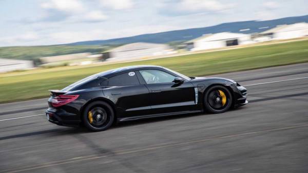 Porsche Taycan побил рекорд Tesla Model 3: на этот раз в гонке через всю Америку