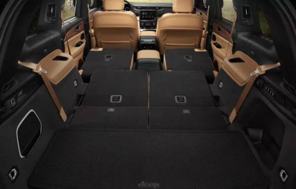 Новый Jeep Grand Cherokee L 2021 года станет больше: теперь он с 3 рядами сидений