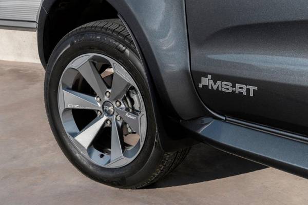 Спортивный и "мускулистый": Ford представил пикап Ranger в эксклюзивном исполнении MS-RT