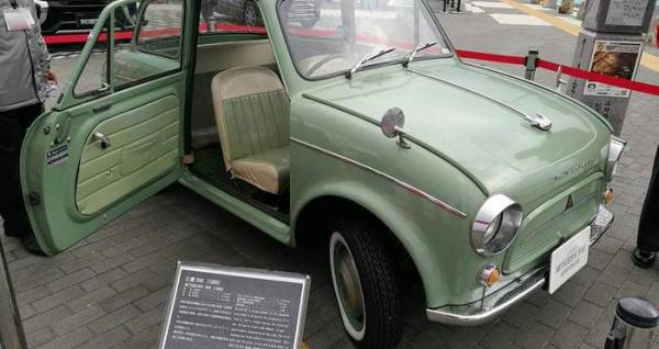 Найден японский "брат" старого "Запорожца": автомобиль Mitsubishi 500