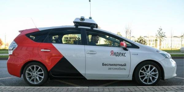 Минтранс анонсировал тестирование беспилотных автомобилей на дорогах России в 2021 году