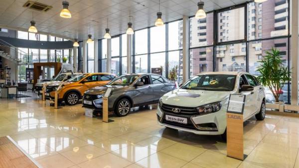 А продажи выросли на 13 %: названы самые продаваемые автомобили Lada в феврале