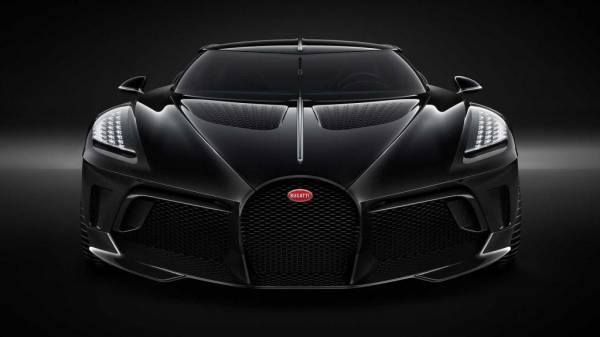 Во Франции представили гиперкар Bugatti La Voiture Noire - самый дорогой автомобиль в мире