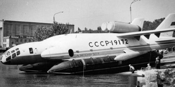 Советский винтоход и не только: военные автомобили и самолеты, которые вызывают восхищение