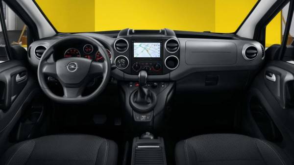 Специально для эксплуатации в России: Opel представил новинку Combo Life