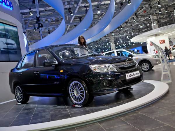 В России резко выросли цены на автомобили LADA: как выбрать подержанный ВАЗ и не ошибиться