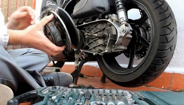 Взрыв топливного бака и трещины на шинах: почему мотоцикл в очень жаркую погоду может быть опасен