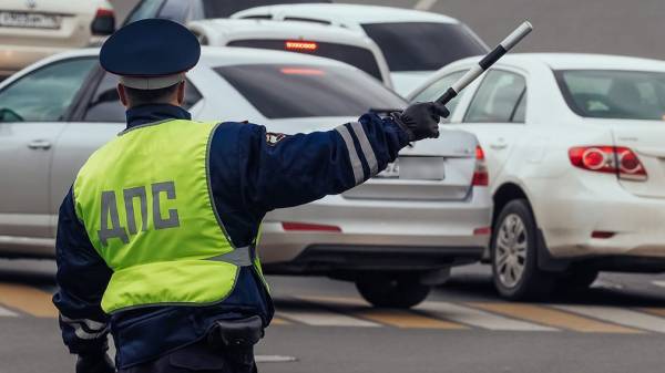 В каких случаях автоинспекторы могут воспользоваться машиной гражданина — объяснили в МВД России