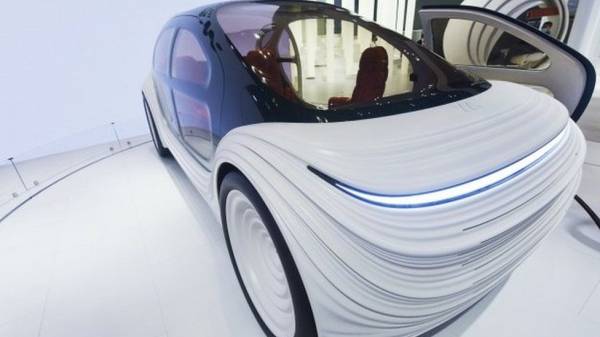 Британским дизайнер Томас Хезервик спроектировал электромобиль, поглощающий загрязнения из окружающей среды