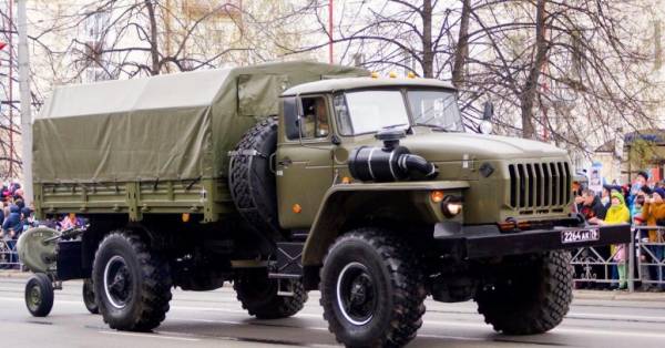 Выпущен новый российский «Урал» с агрессивной внешностью: какая модель послужила прототипом этого грузовика