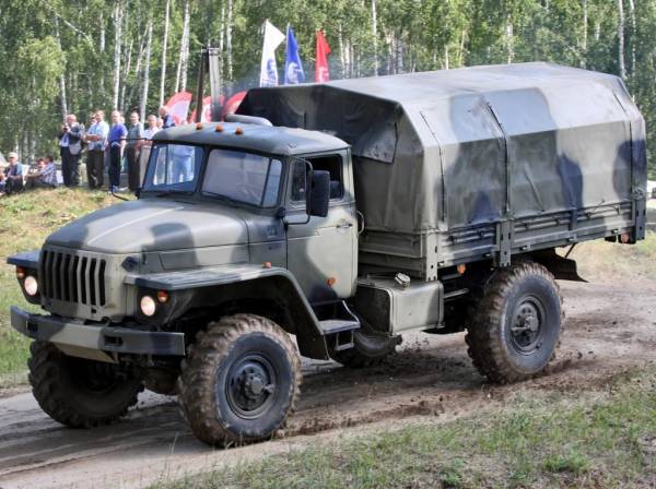 Выпущен новый российский «Урал» с агрессивной внешностью: какая модель послужила прототипом этого грузовика