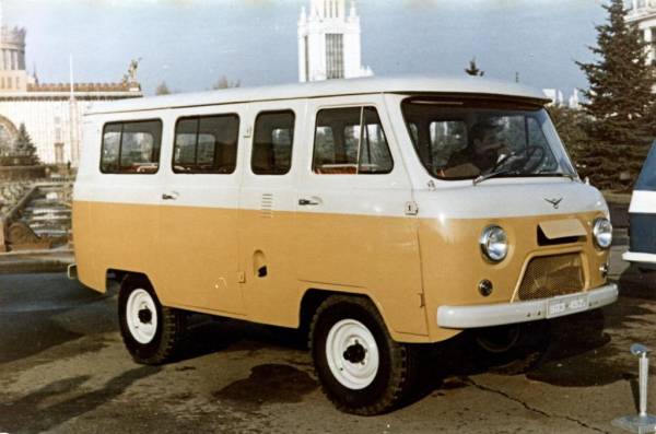 Японцы включили УАЗ-452, известный как «Буханка», в список уникальных внедорожников мира