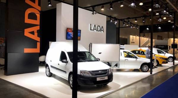 ВАЗ представит три новые версии модели LADA Largus и запустит в будущем подписки, чтобы «застолбить рынок»