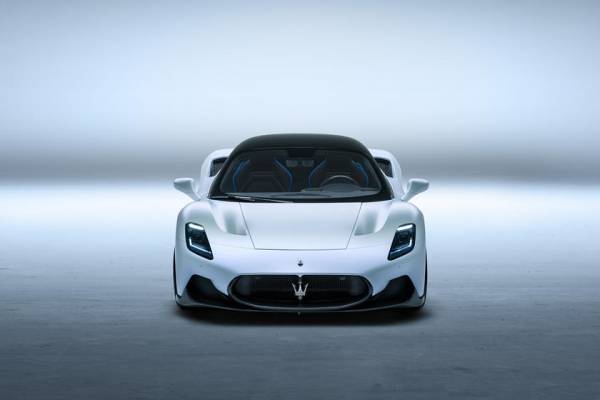 Новое решение для навигации: Maserati будет использовать в суперкаре MC20 технологии гоночных болидов