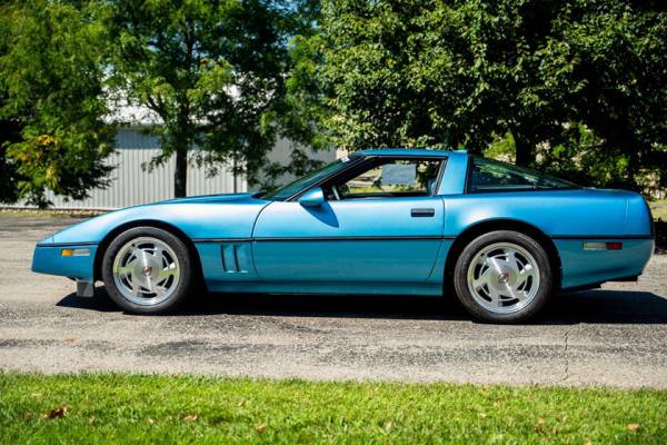 Особое место в истории Corvette: существуют всего два экземпляра этого сверхредкого прототипа Corvette ZR-1