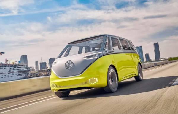 Электробус Volkswagen ID Buzz - фургон с батарейным питанием в ретро-стиле