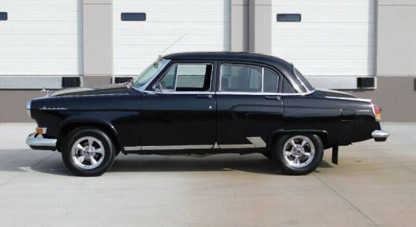 "Волга" 1966 года выпуска с движком от Toyota выставлена на продажу в Канаде